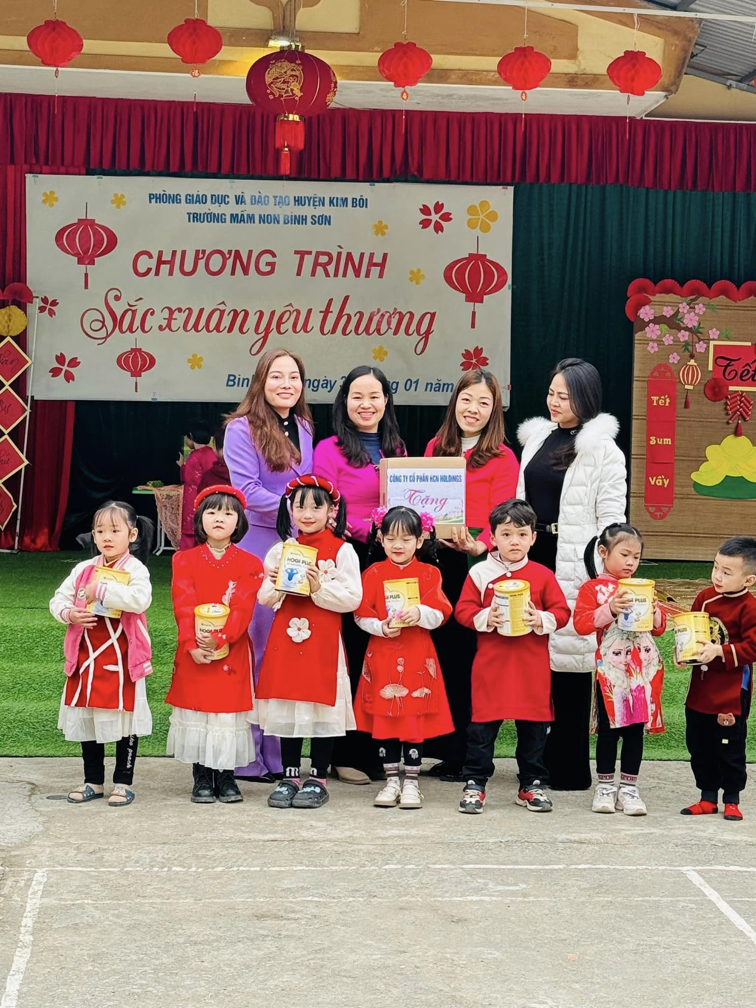 CHƯƠNG TRÌNH SẮC XUÂN YÊU THƯƠNG TẠI HÒA BÌNH